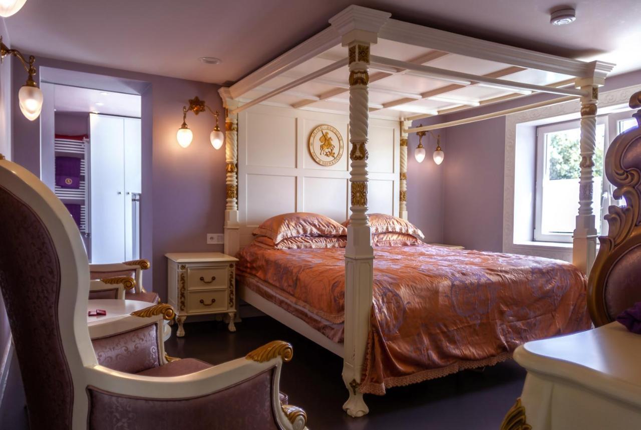 B&B Saint-Georges -Located In The City Centre Of Bruges- מראה חיצוני תמונה A bedroom at the hotel