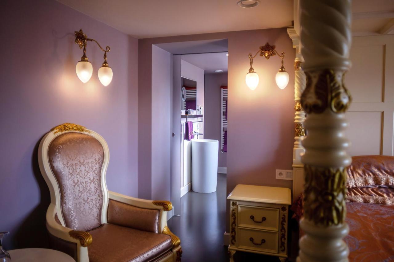 B&B Saint-Georges -Located In The City Centre Of Bruges- מראה חיצוני תמונה A room in the hotel