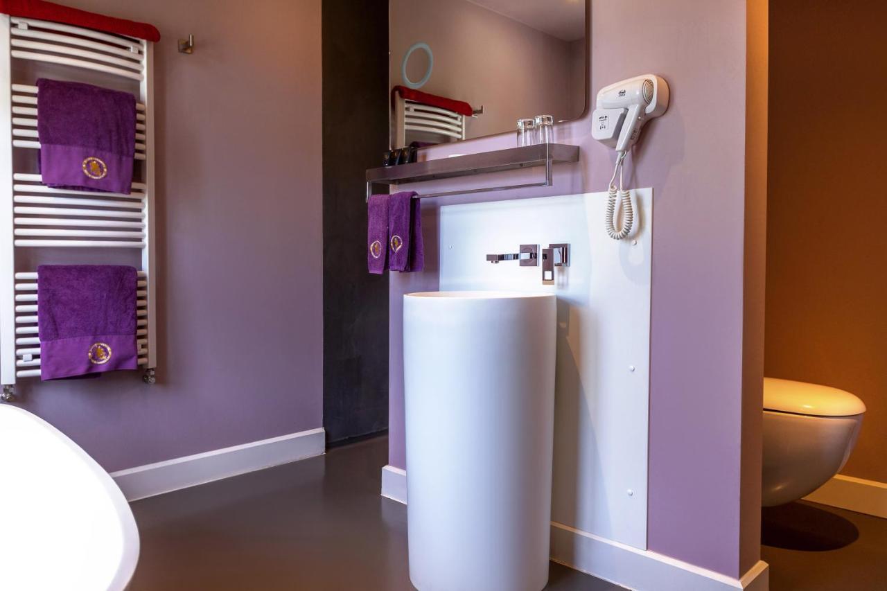 B&B Saint-Georges -Located In The City Centre Of Bruges- מראה חיצוני תמונה Bathroom